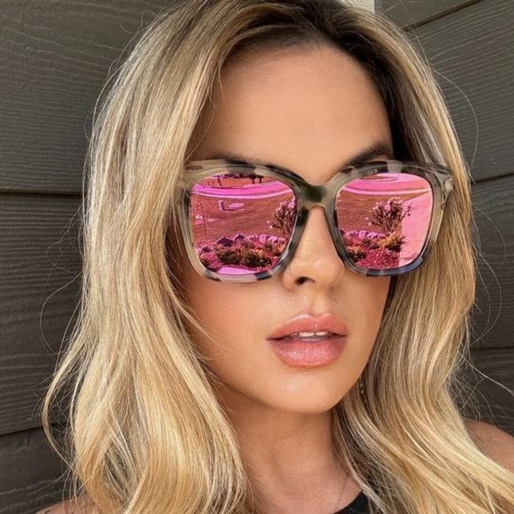 New DIFF Bella Sunglasses Cream Tortoise with Pink Mirror Lenses - Picture 2 of 16